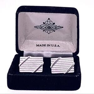 silver‎ tone Cuff Links with toggle closure.